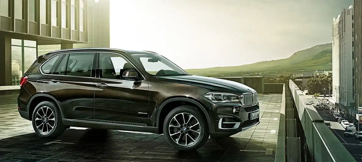 BMW&nbsp;X5 — КОНСТРУКТОР ДЛЯ СОСТОЯТЕЛЬНЫХ И ВЗРОСЛЫХ